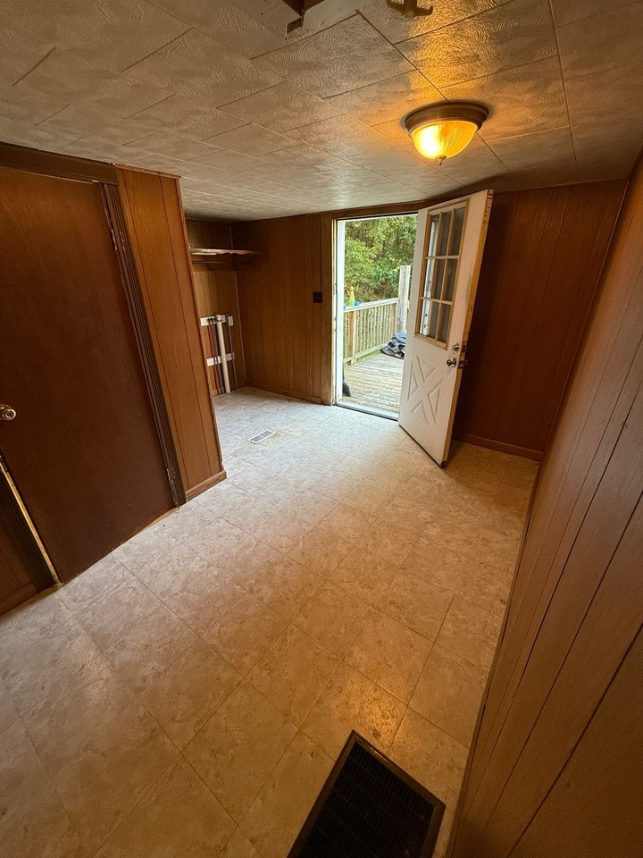 721 East Brady Road - Photo 3 of 10