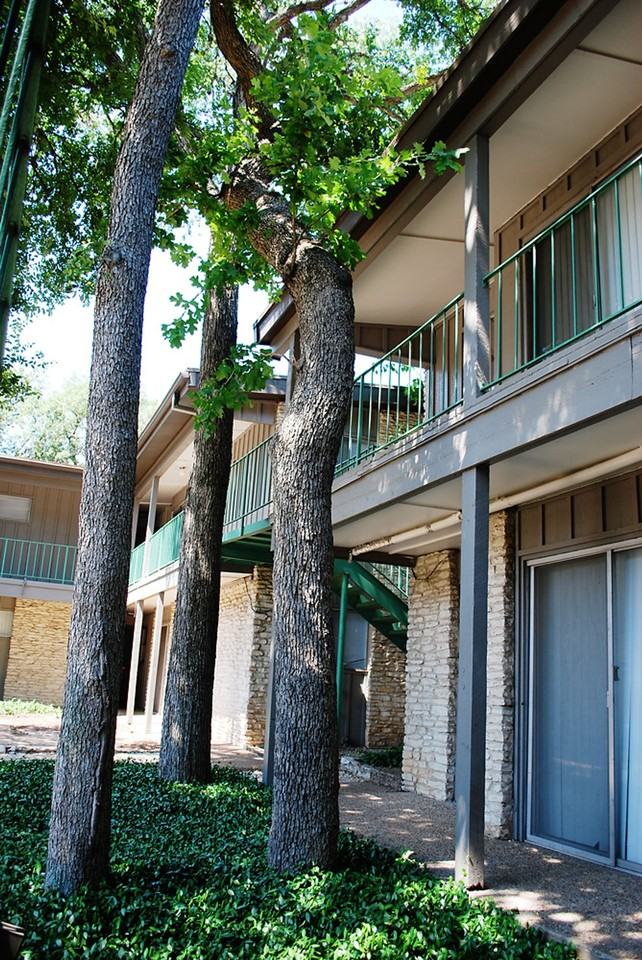 Mark Embers - Photo 3 of 50