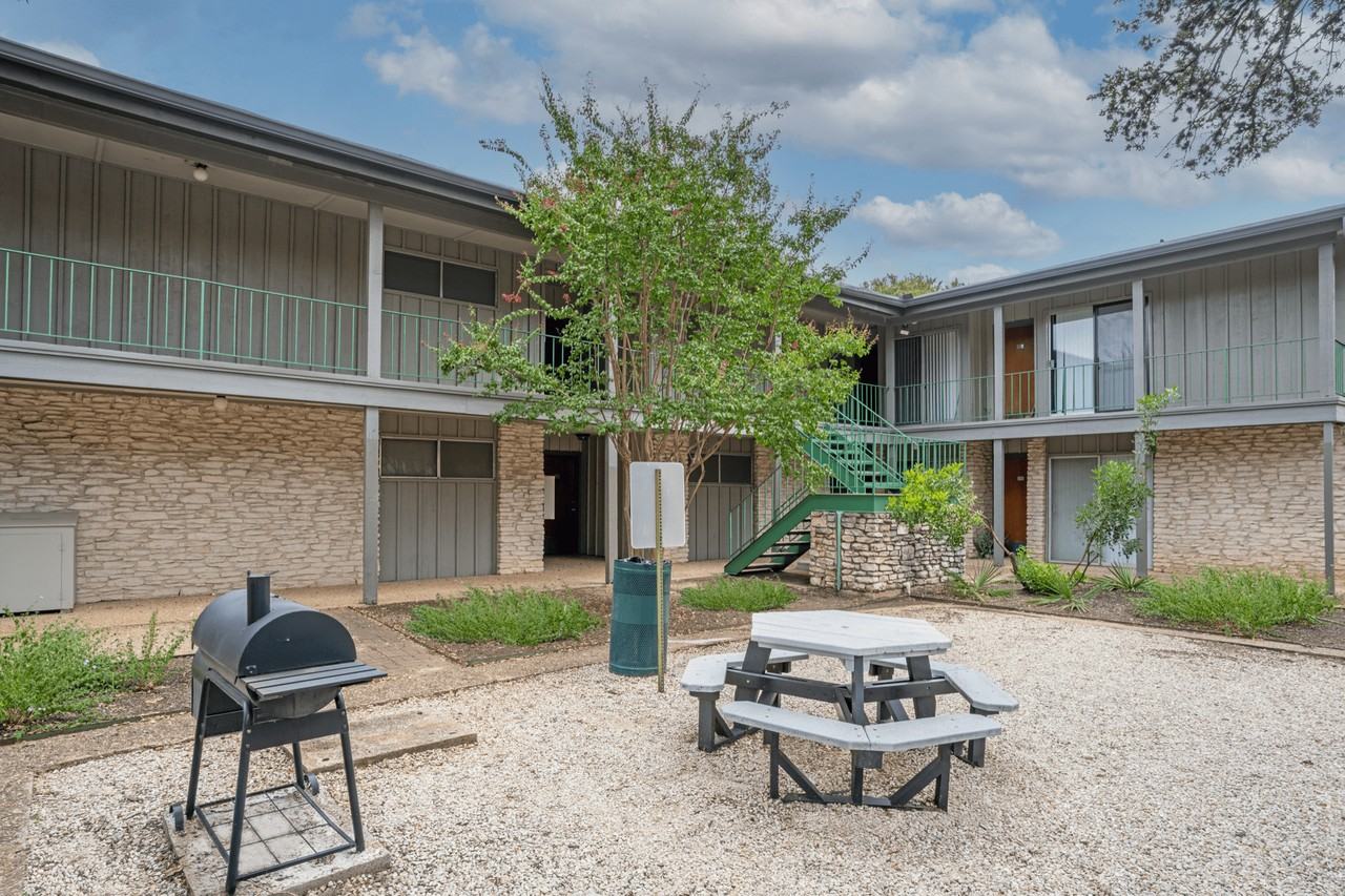 Mark Embers - Photo 2 of 50