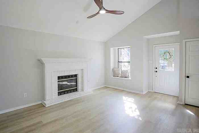 7 Kings Pointe Cv - Photo 3 of 8