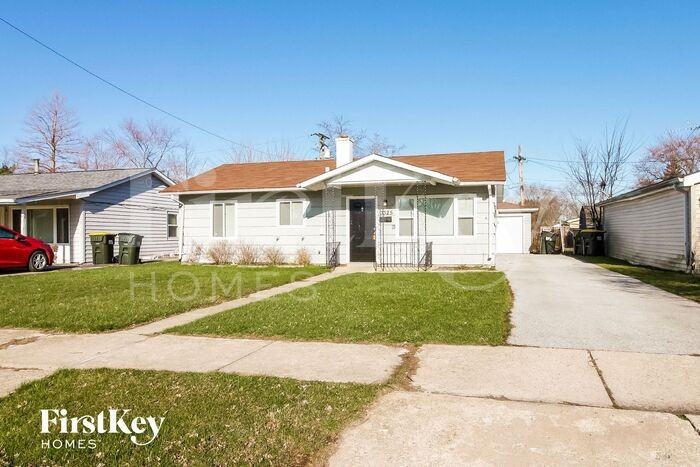 3325 Lynwood Ave - Photo 2 of 14