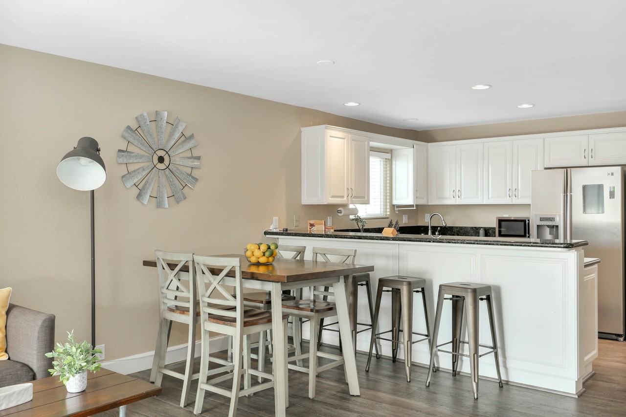 5915 Lauretta St #2 - Photo 3 of 24