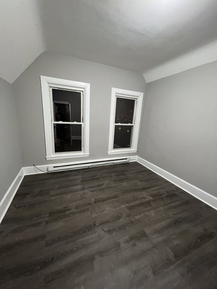 39 Fox St #3 - Photo 3 of 8