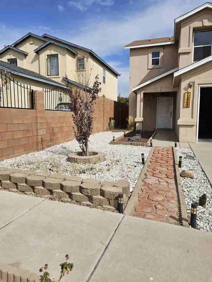 1340 Ojo Sarco St Sw #NA - Photo 3 of 22