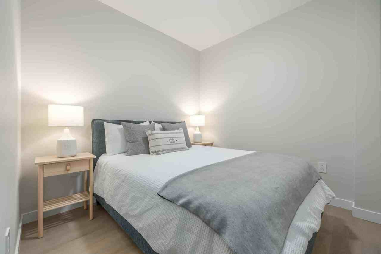 333 Wardlaw Avenue - Photo 6 of 35