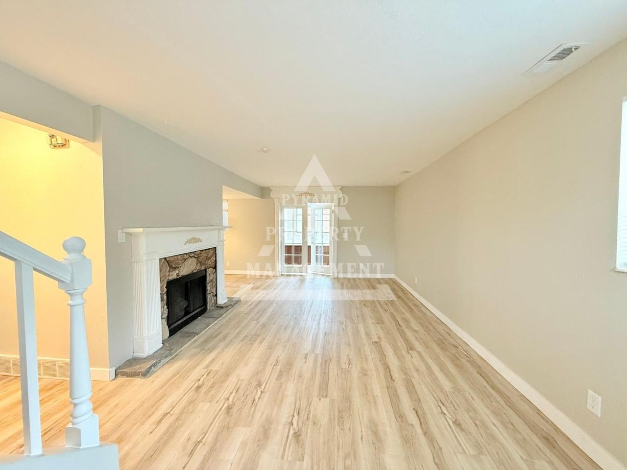 680 E Malibu Dr - Photo 3 of 10