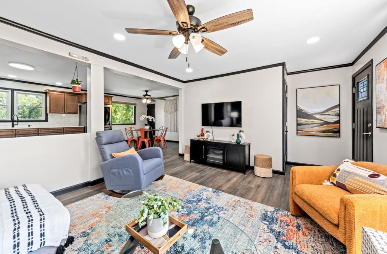 605 Harrison St - Photo 2 of 13