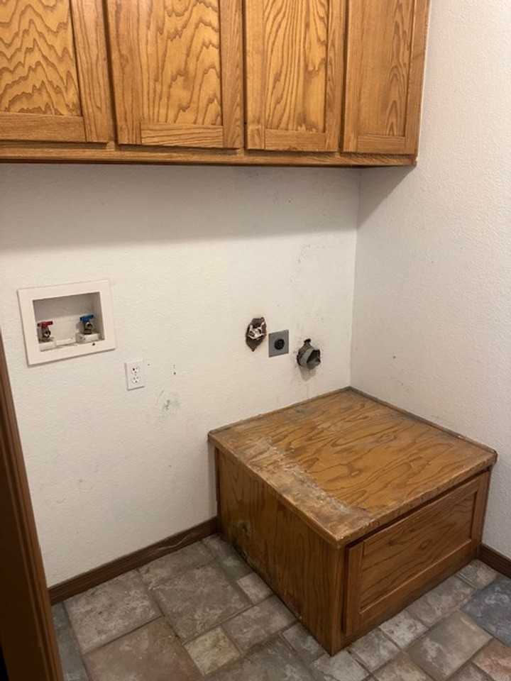 20100 Simmons Pl - Photo 2 of 14