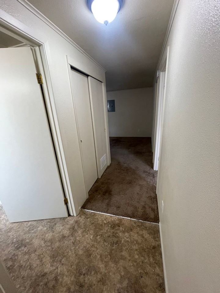 E Grant St - Photo 4 of 14