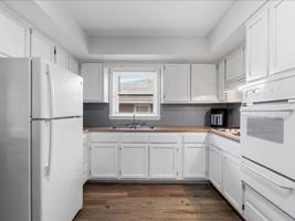 featured image of 640 Colonial Ln