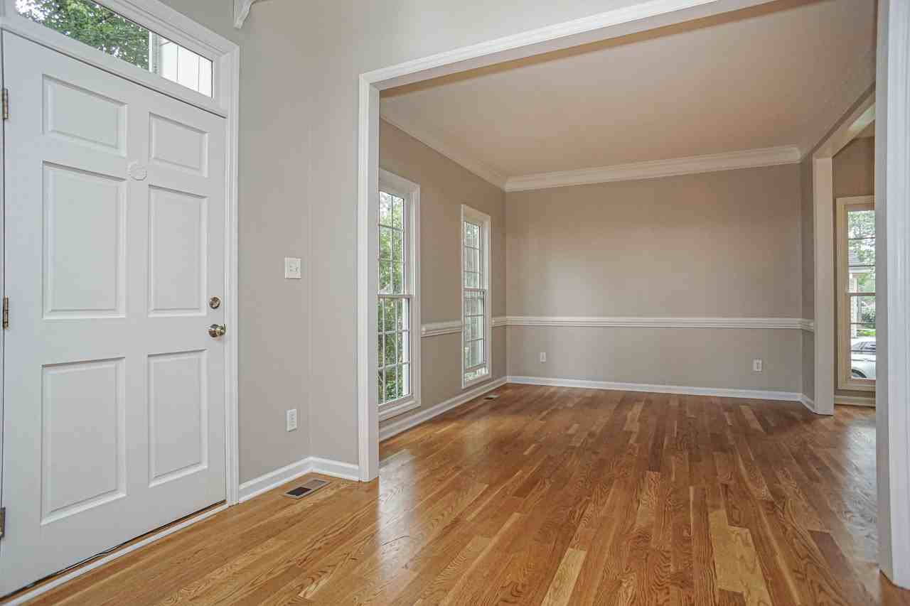 437 Shawcroft Rd - Photo 3 of 50