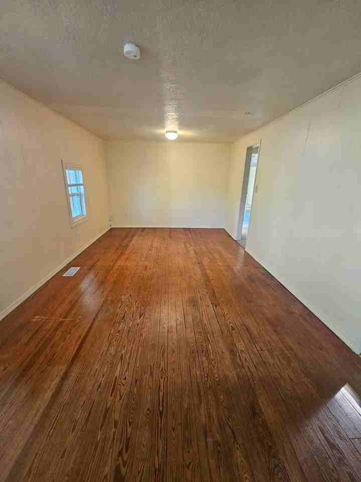 418 Nebraska St - Photo 2 of 19