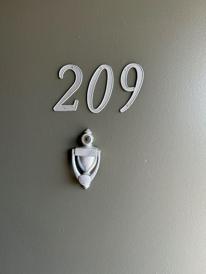 700 S Lake St - Photo 3 of 7