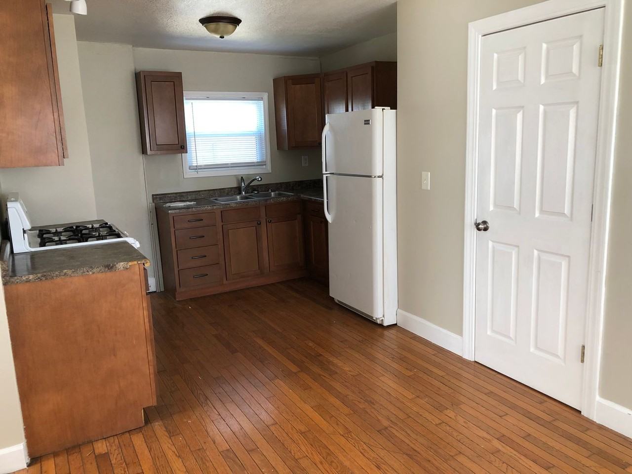 2423 Avenue Of The Cities - Photo 3 of 11