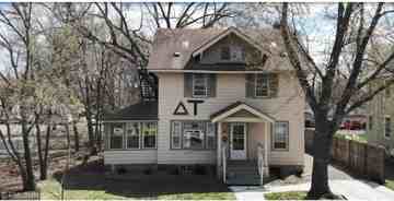 featured image of 1596 Hewitt Ave