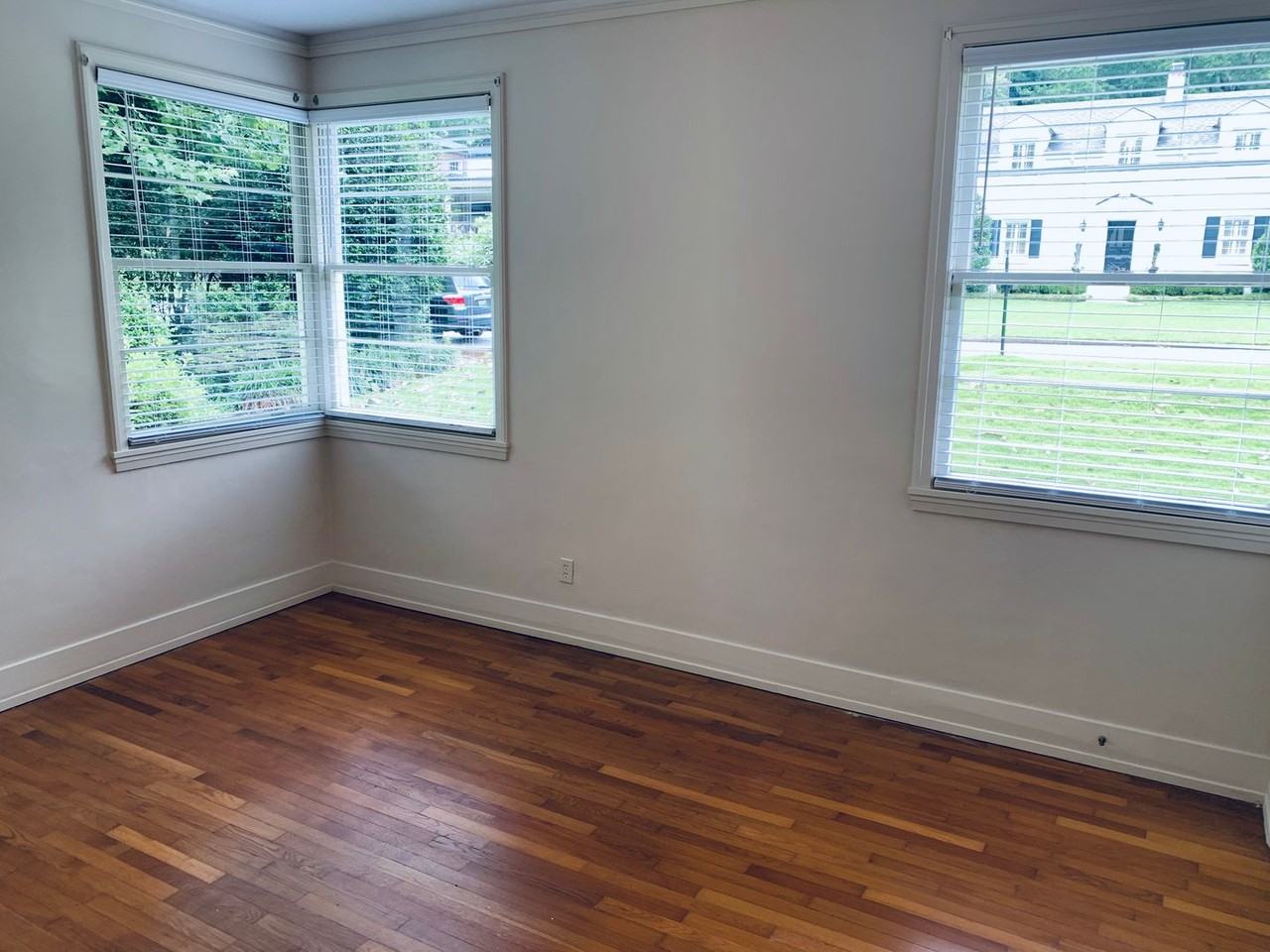 357 Nelocco Dr - Photo 3 of 13