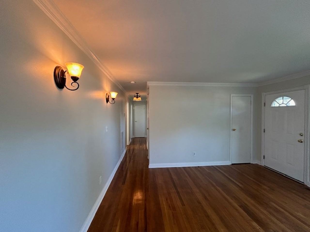 5305 Stokes Ln - Photo 5 of 15