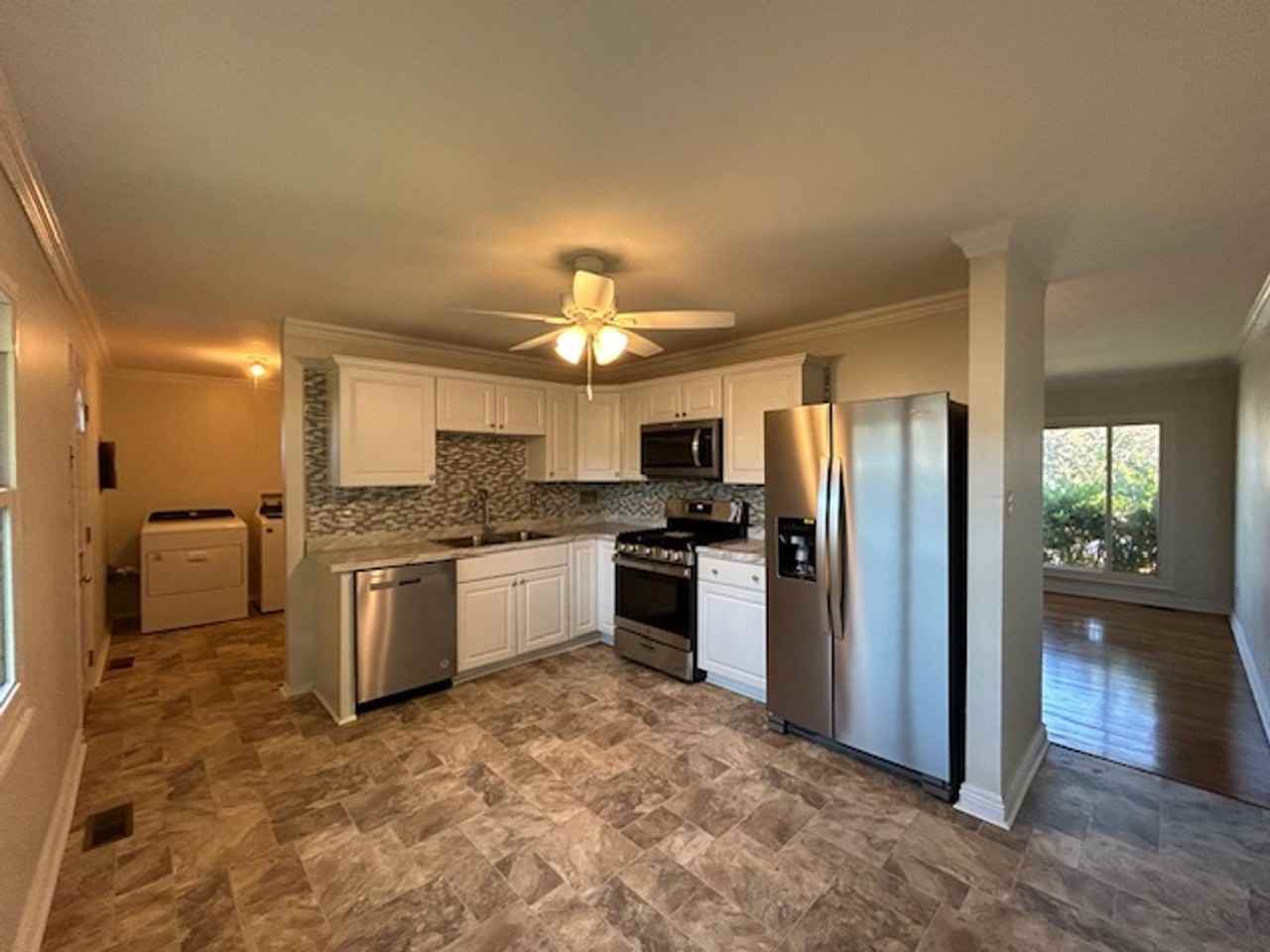 5305 Stokes Ln - Photo 6 of 15