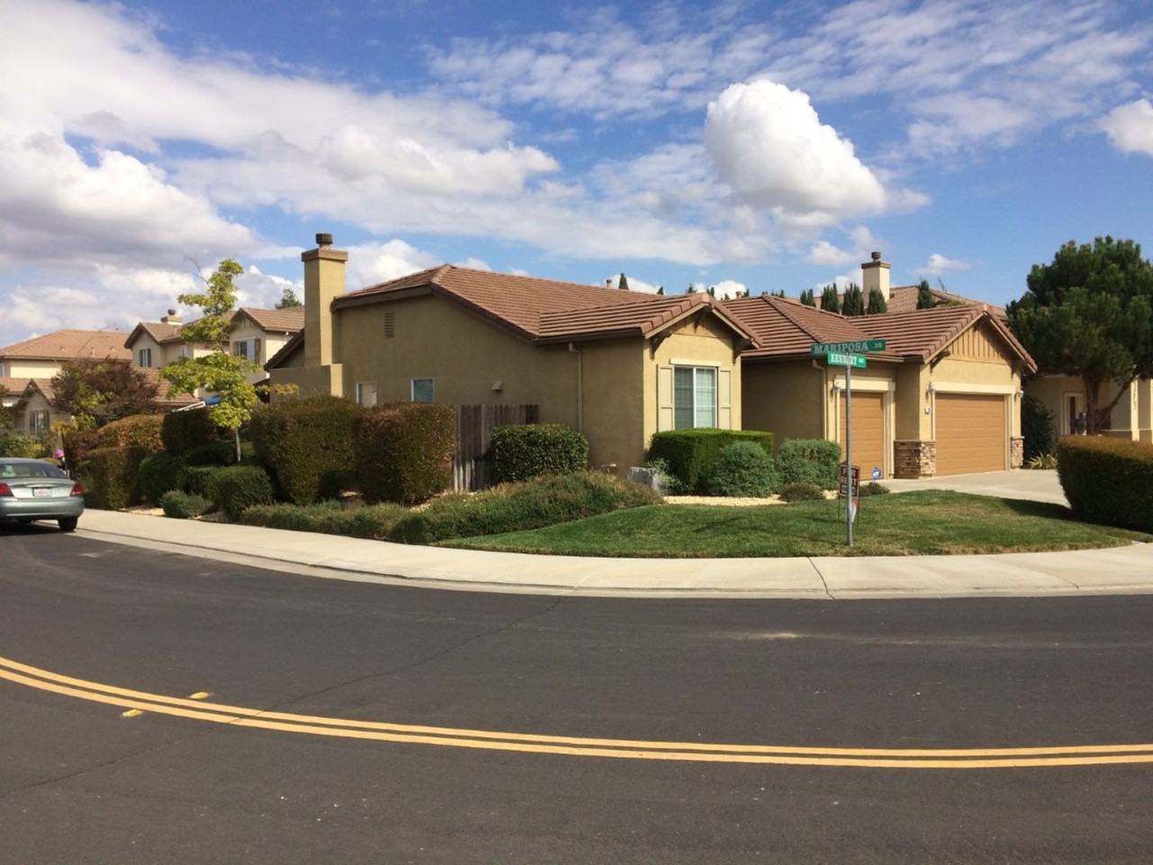 135 Rennert Way - Photo 2 of 17