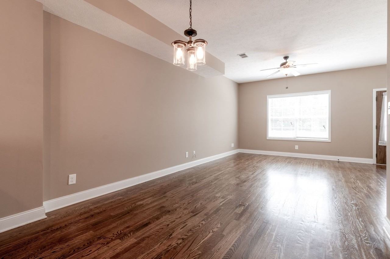 123 W Washington St - Photo 5 of 17