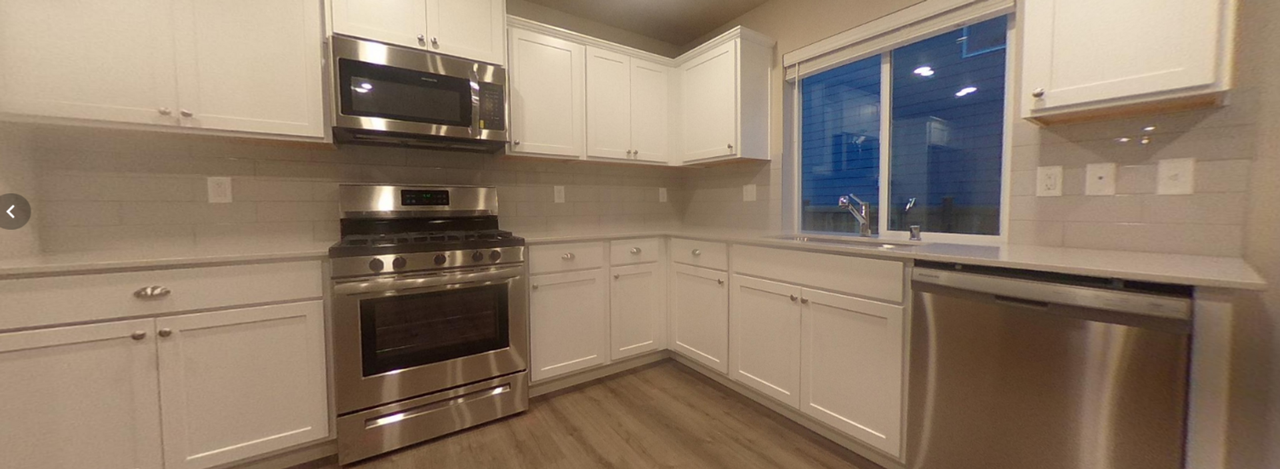 13223 Sultan Basin Rd - Photo 3 of 17