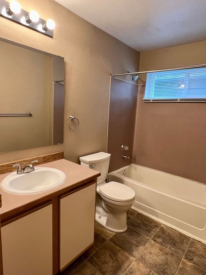 Crown Hill Court - Photo 7 of 15