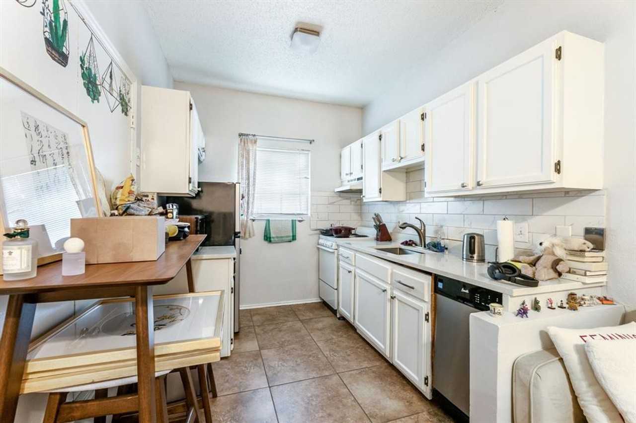 3206 King St #206 - Photo 3 of 12