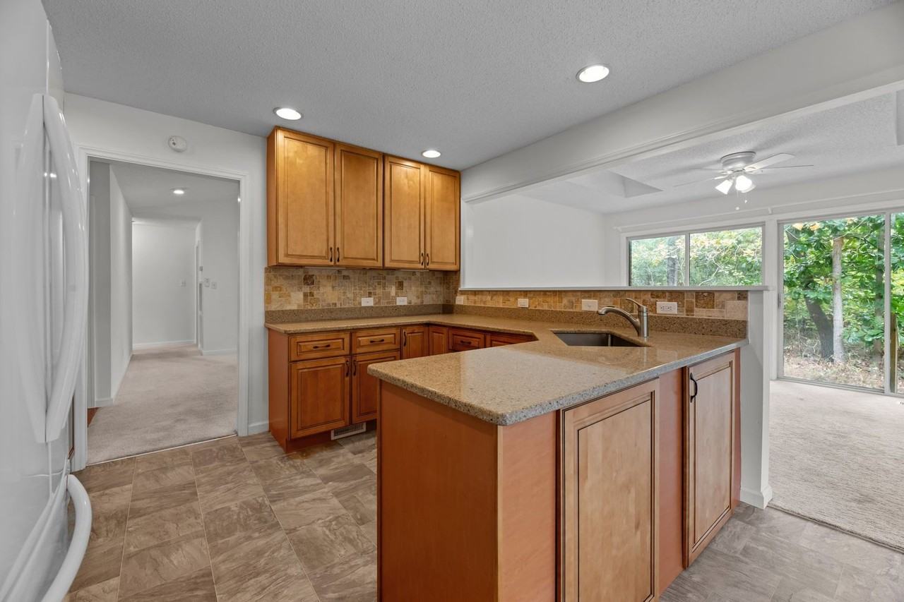 5403 Miramar Ct - Photo 7 of 23