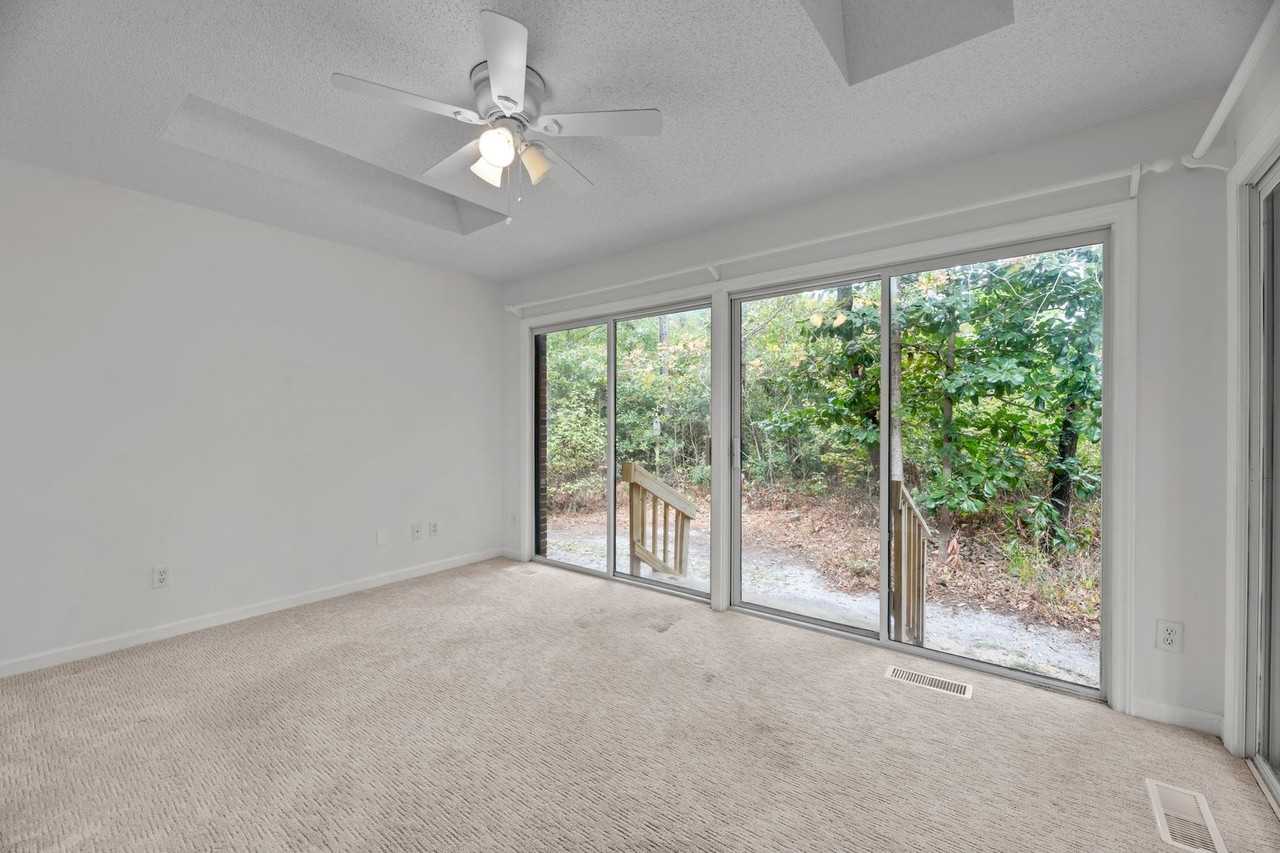 5403 Miramar Ct - Photo 7 of 16