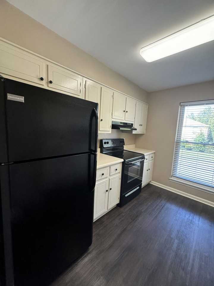 2609 Wynterhall Rd Se #D - Photo 6 of 16