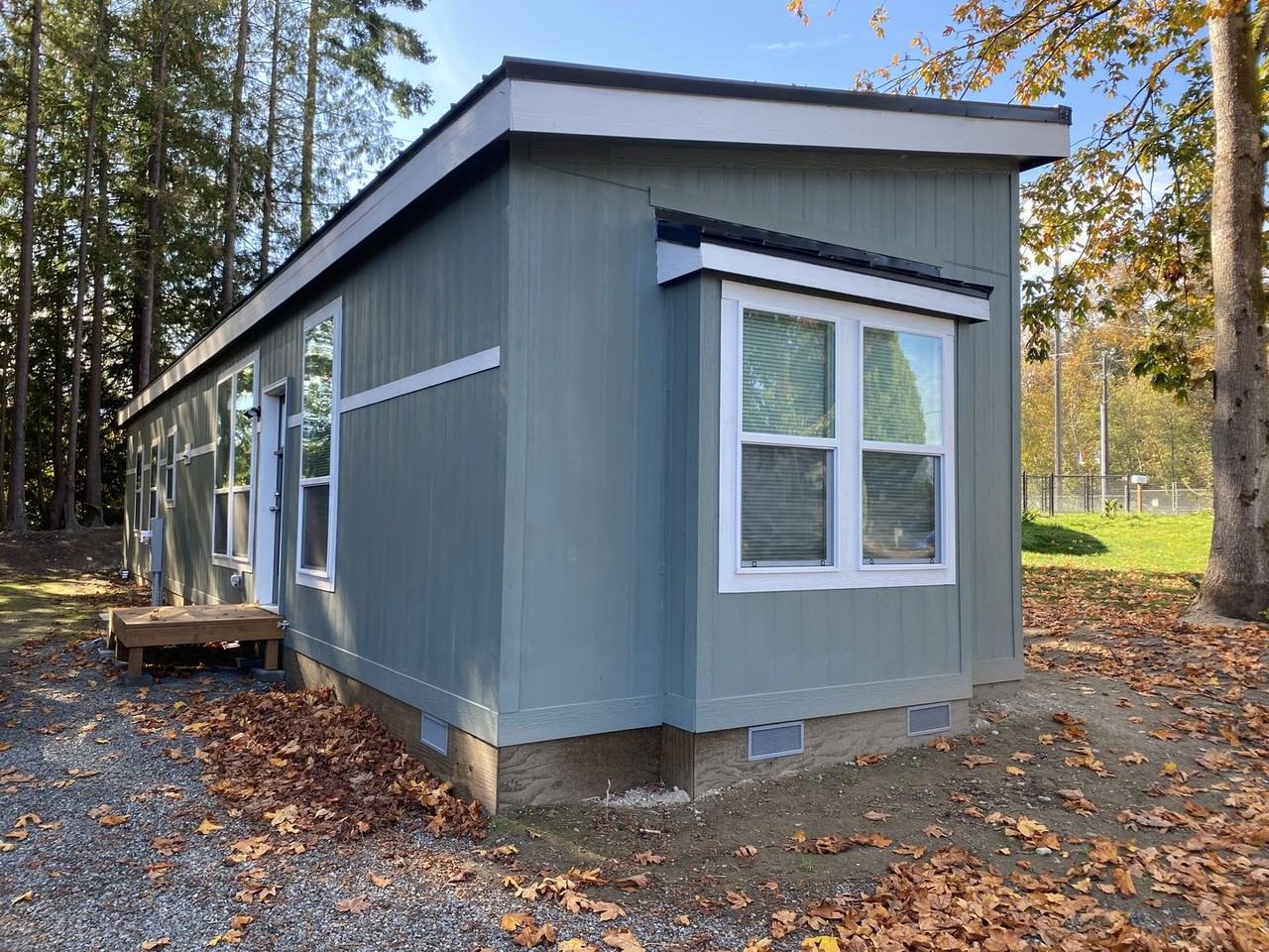 733 1/2 W 16th St - Photo 2 of 15