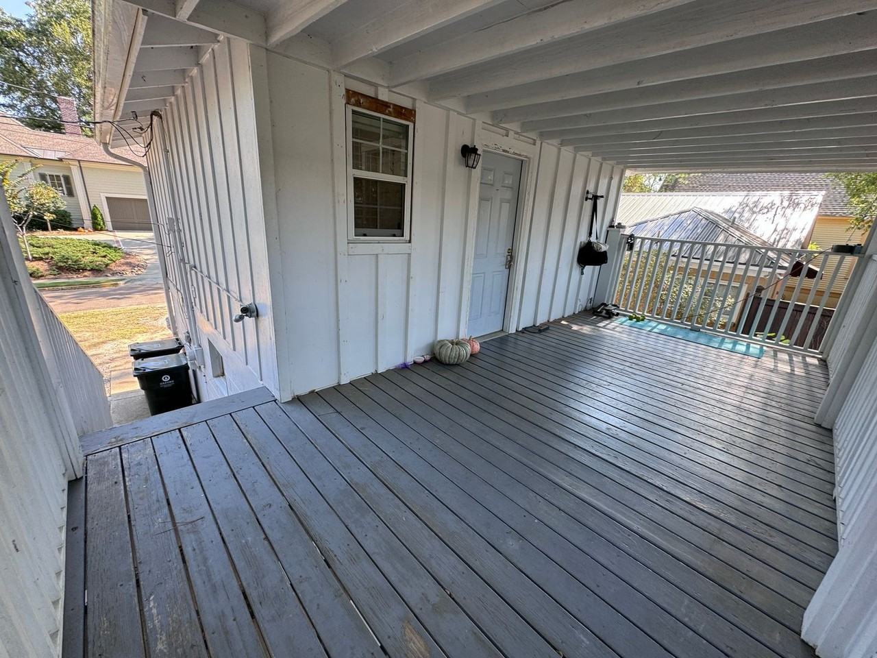 1310 Jefferson Ave #B - Photo 3 of 10