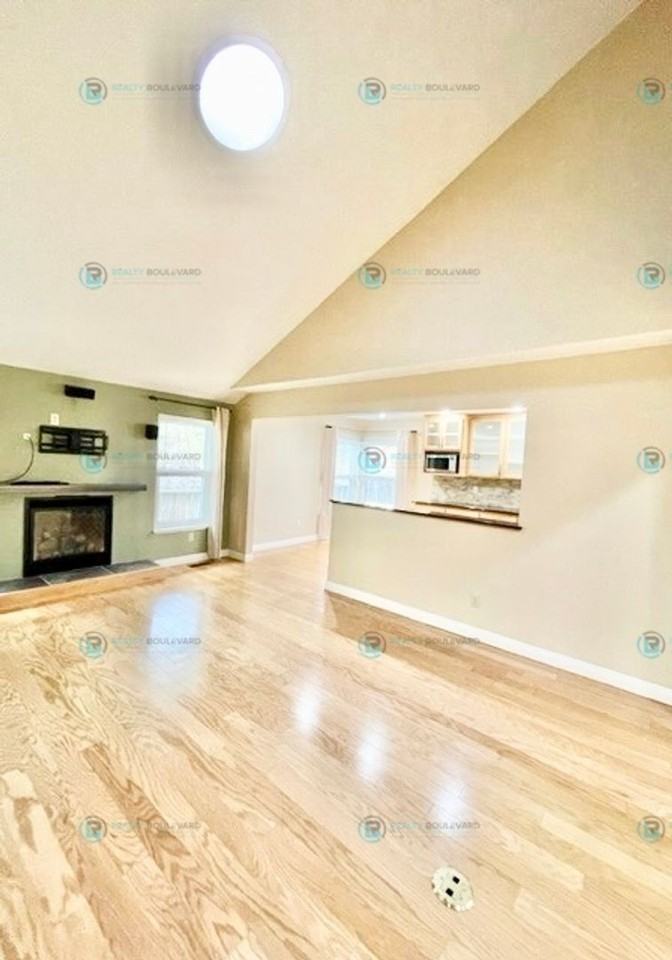 6220 Stone Valley Dr - Photo 4 of 35