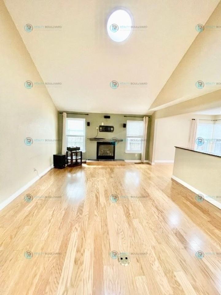 6220 Stone Valley Dr - Photo 5 of 35