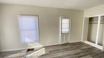 featured image of 214 E Crawford St