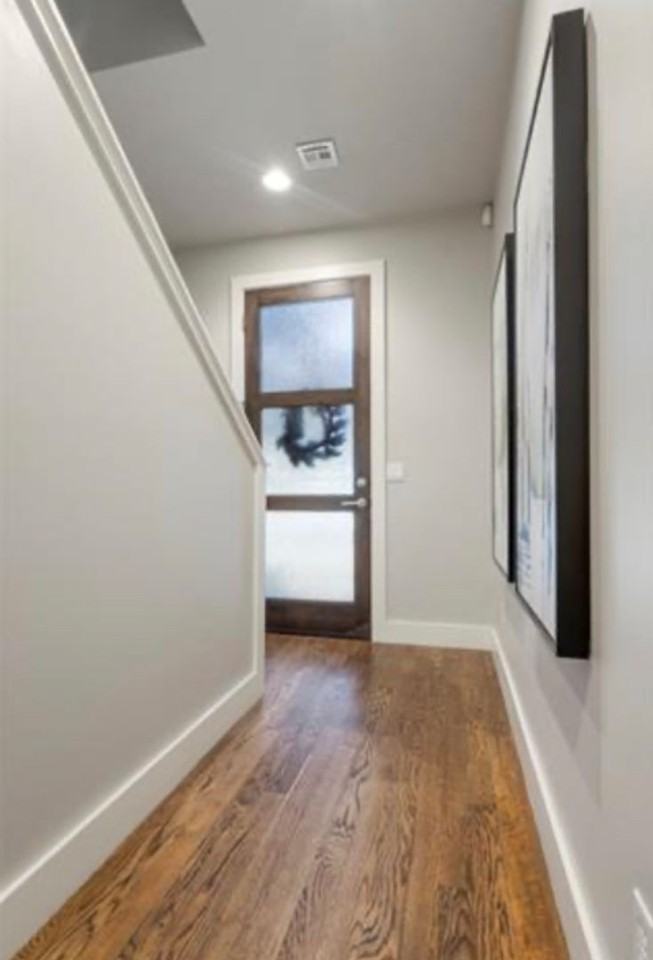 1322 E 35th Pl - Photo 4 of 35