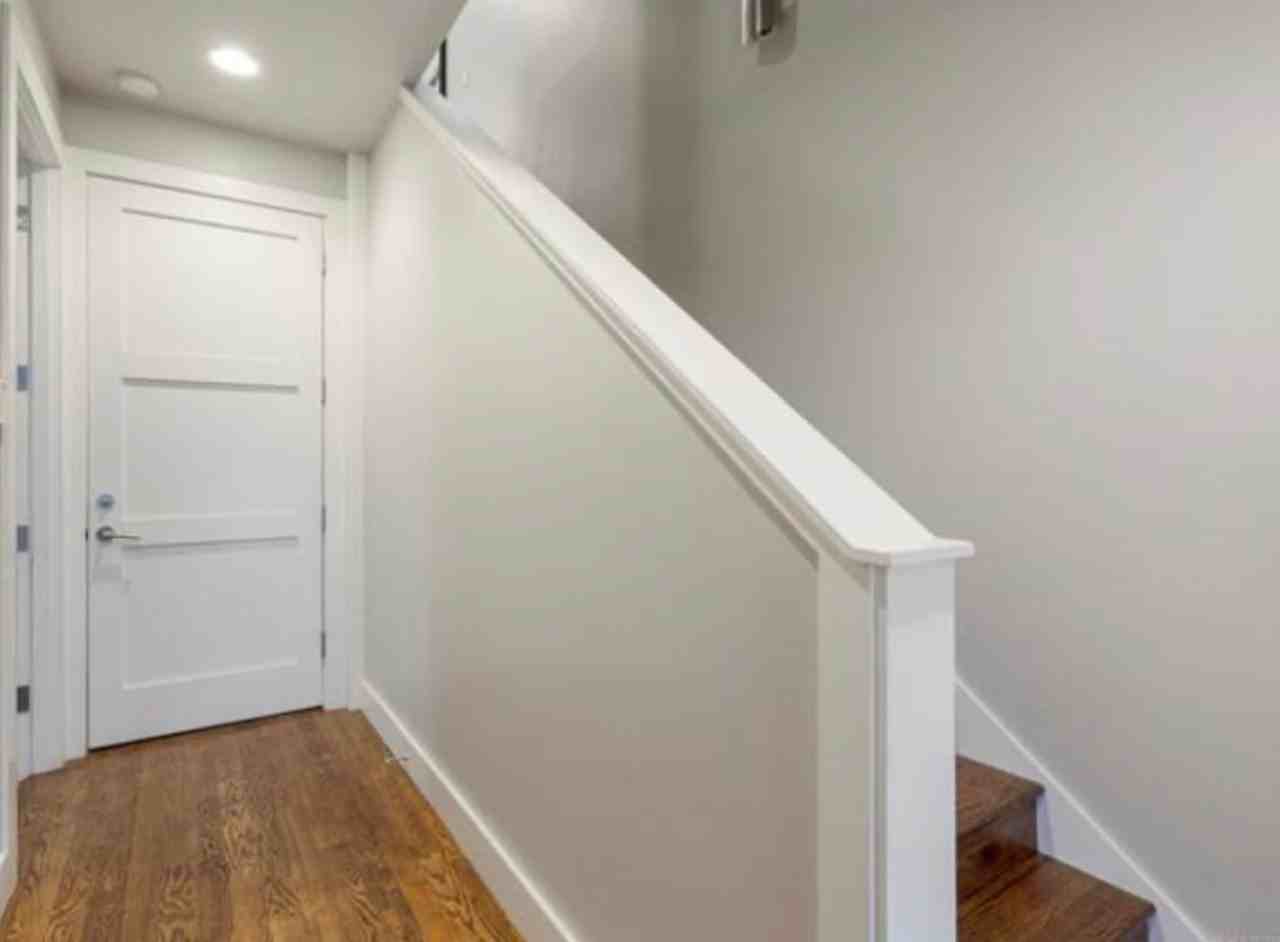 1322 E 35th Pl - Photo 5 of 35