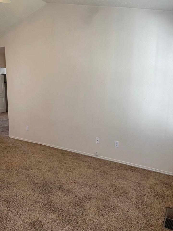 6996 Ridgetop Dr Ne - Photo 3 of 15