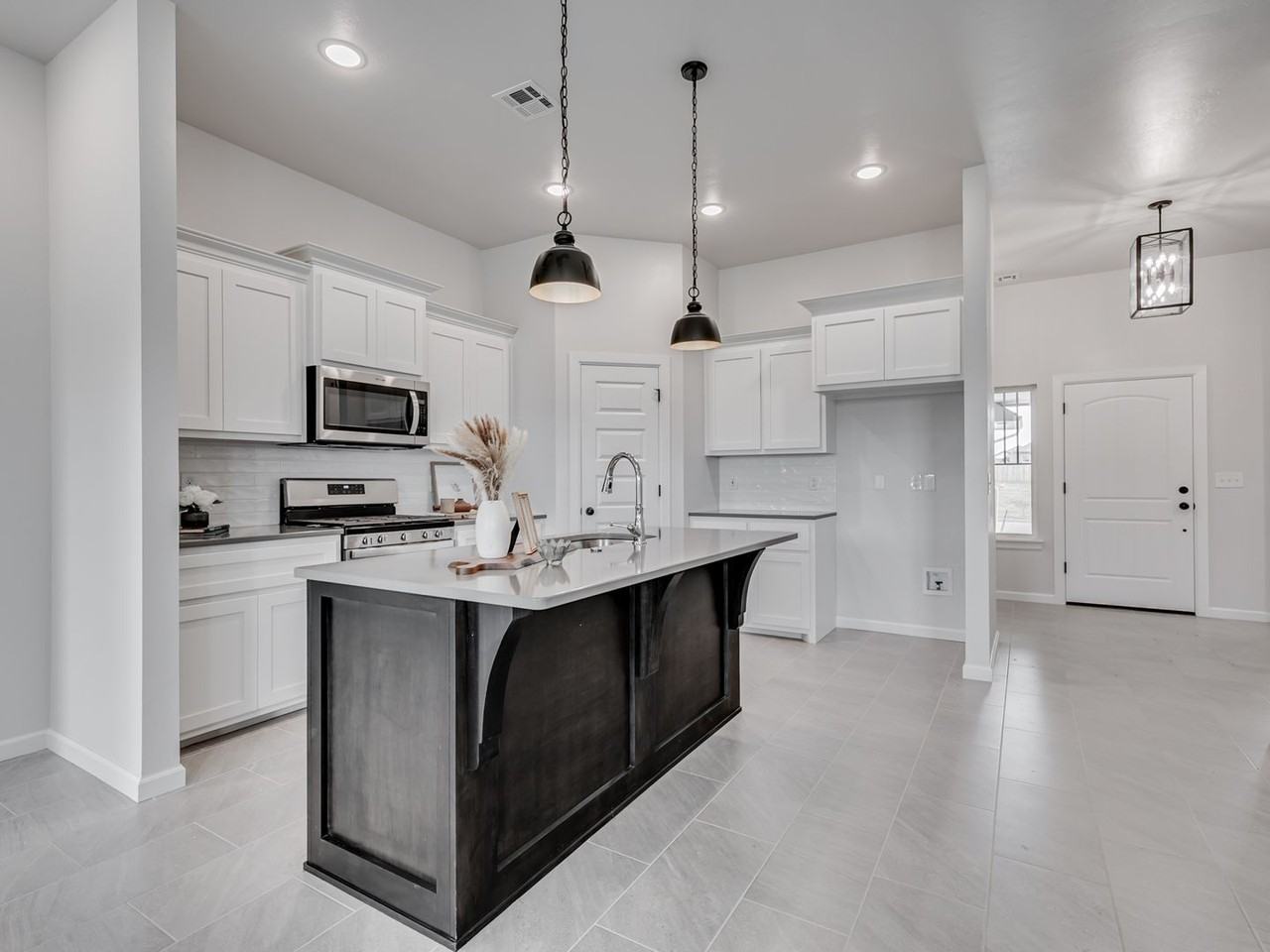 549 Cherrybark Dr - Photo 2 of 10