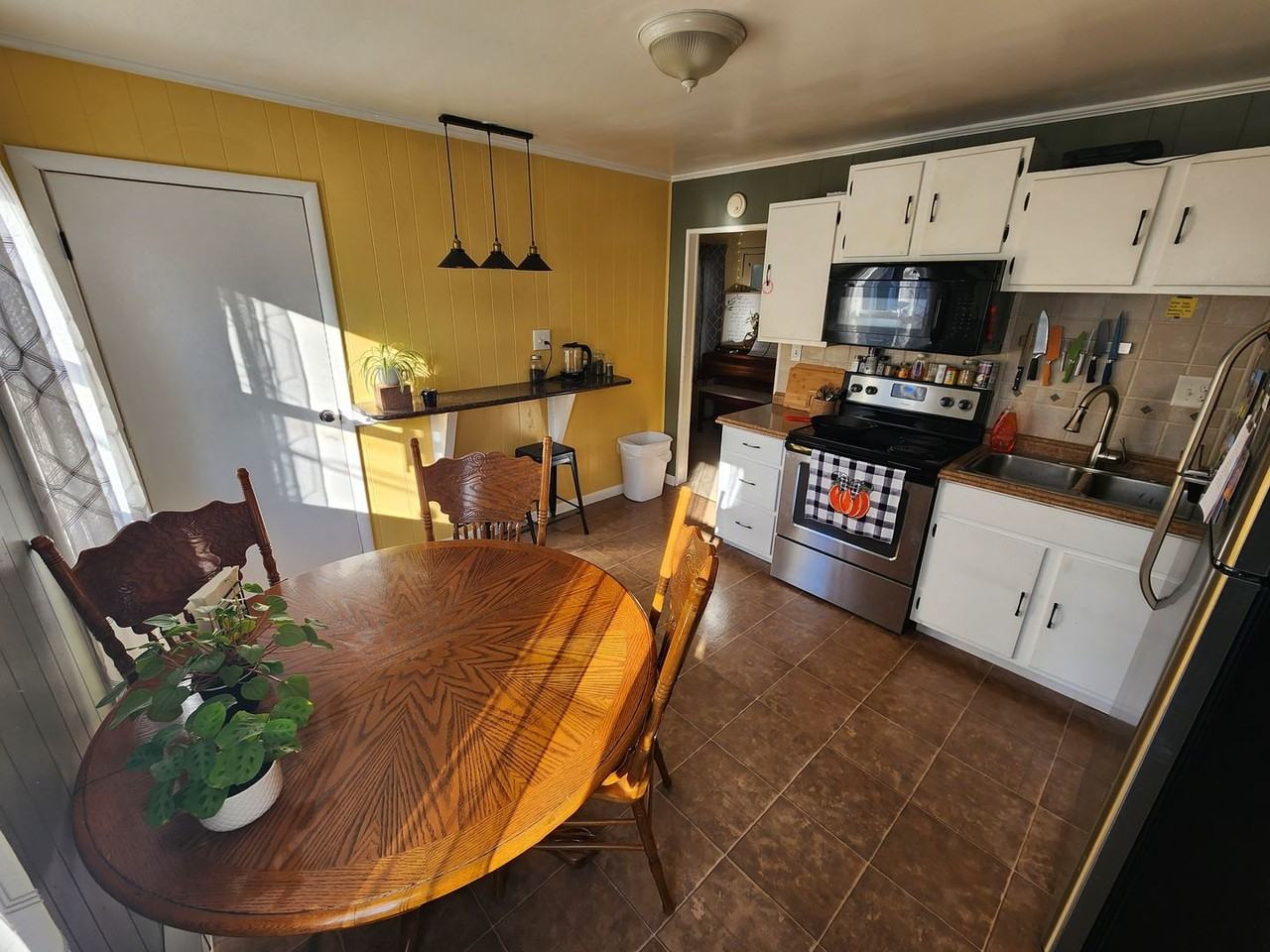 5 S Fayette St - Photo 3 of 9