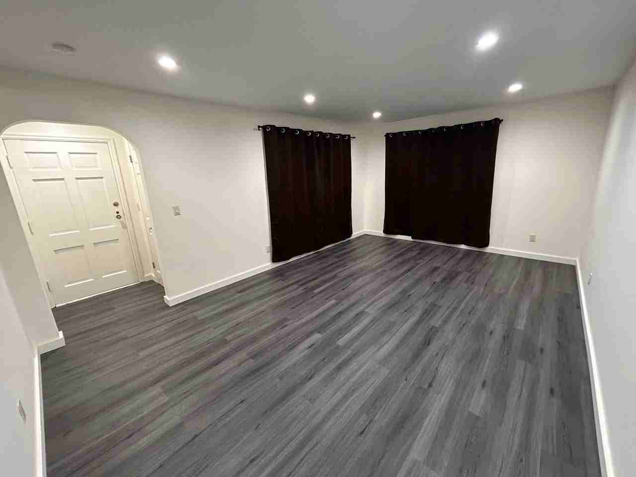 1623 4th St - Photo 3 of 26