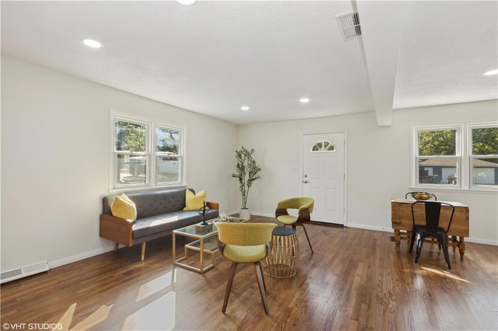 8543 Kessler St - Photo 6 of 19