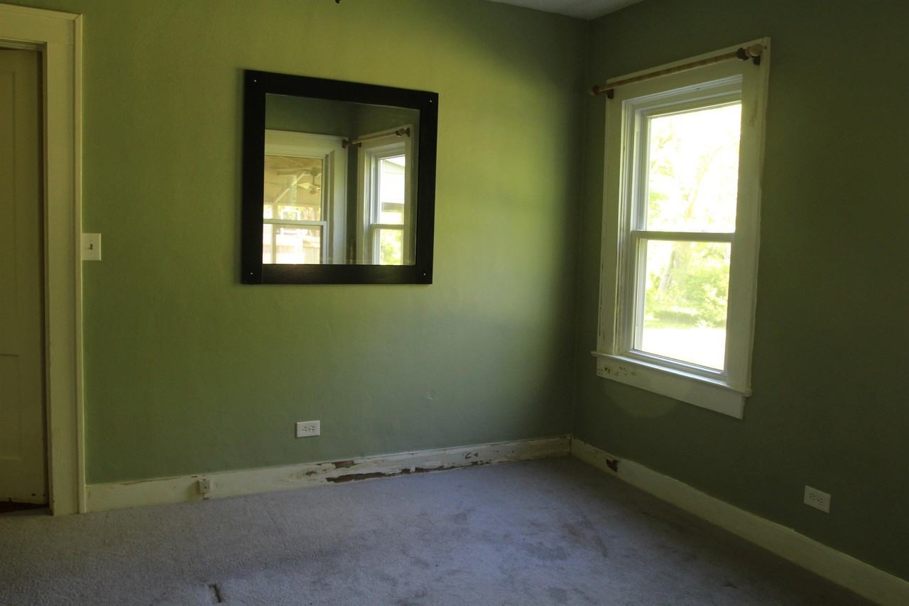 156 Walnut Ave S - Photo 2 of 11