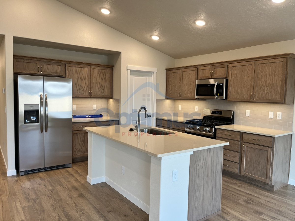 10370 Crystal Ridge Dr - Photo 4 of 23