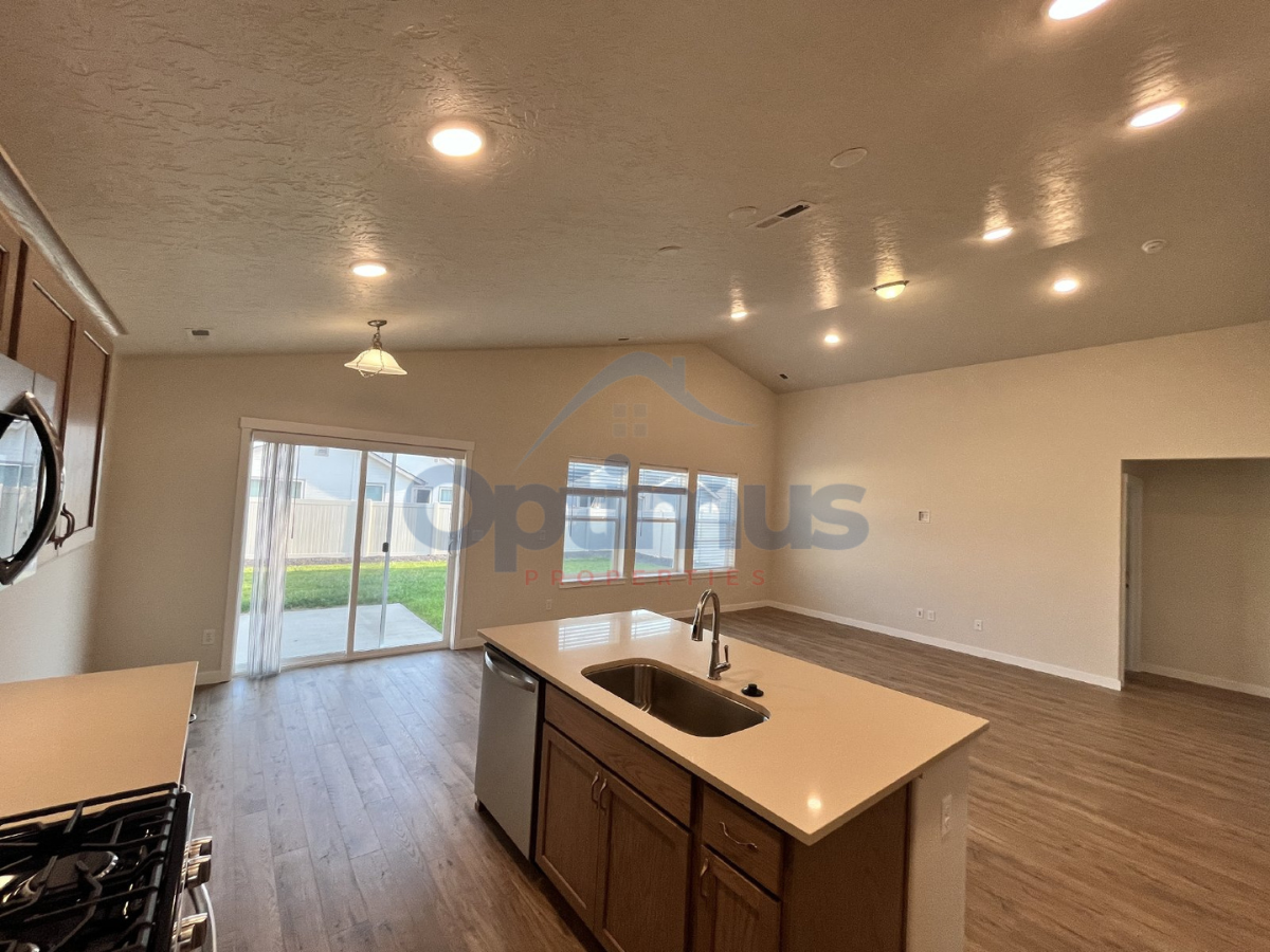 10370 Crystal Ridge Dr - Photo 5 of 23