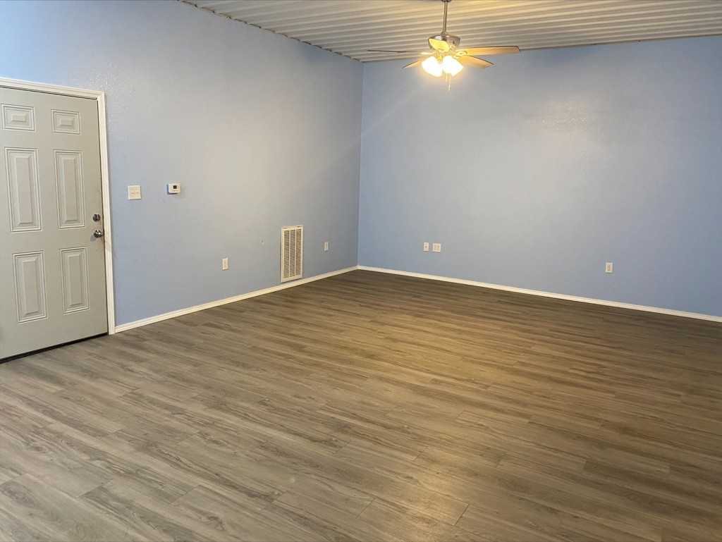 6300 Carver Rd - Photo 2 of 8