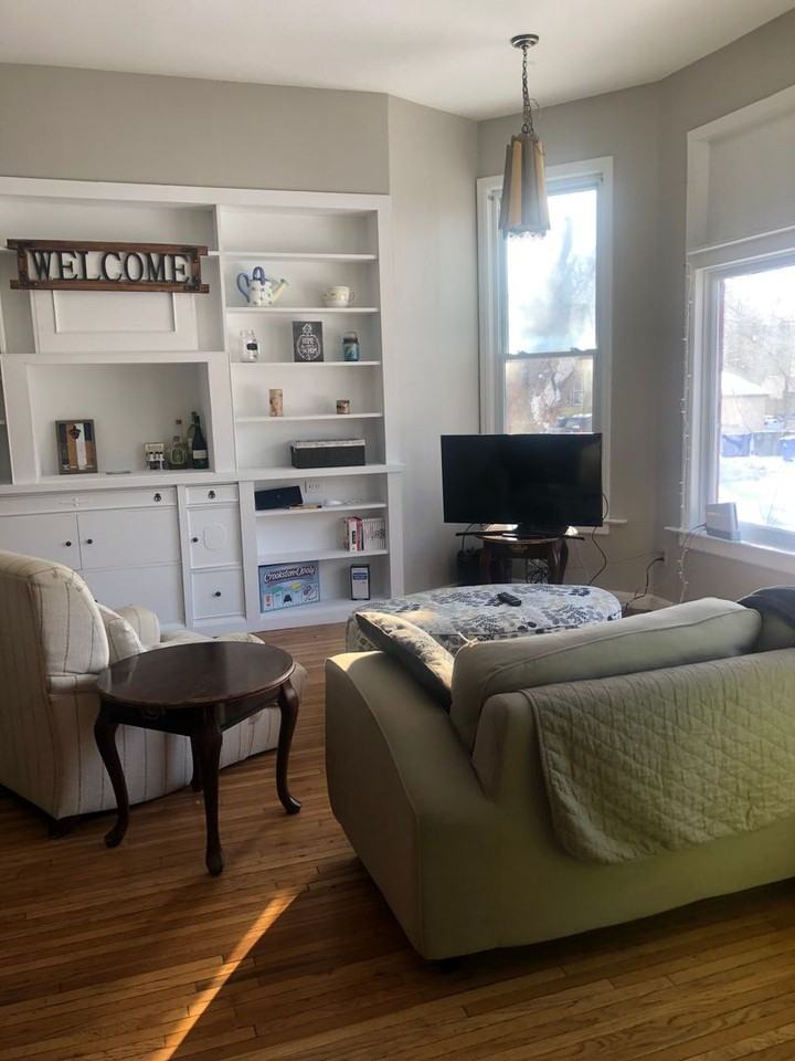 1912 Roblyn Ave - Photo 2 of 31