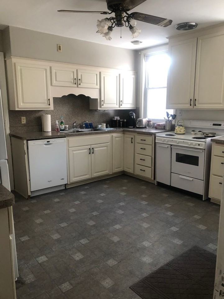 1912 Roblyn Ave - Photo 7 of 31