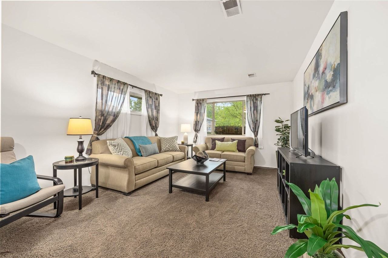 1005A Parkwood Dr - Photo 5 of 39