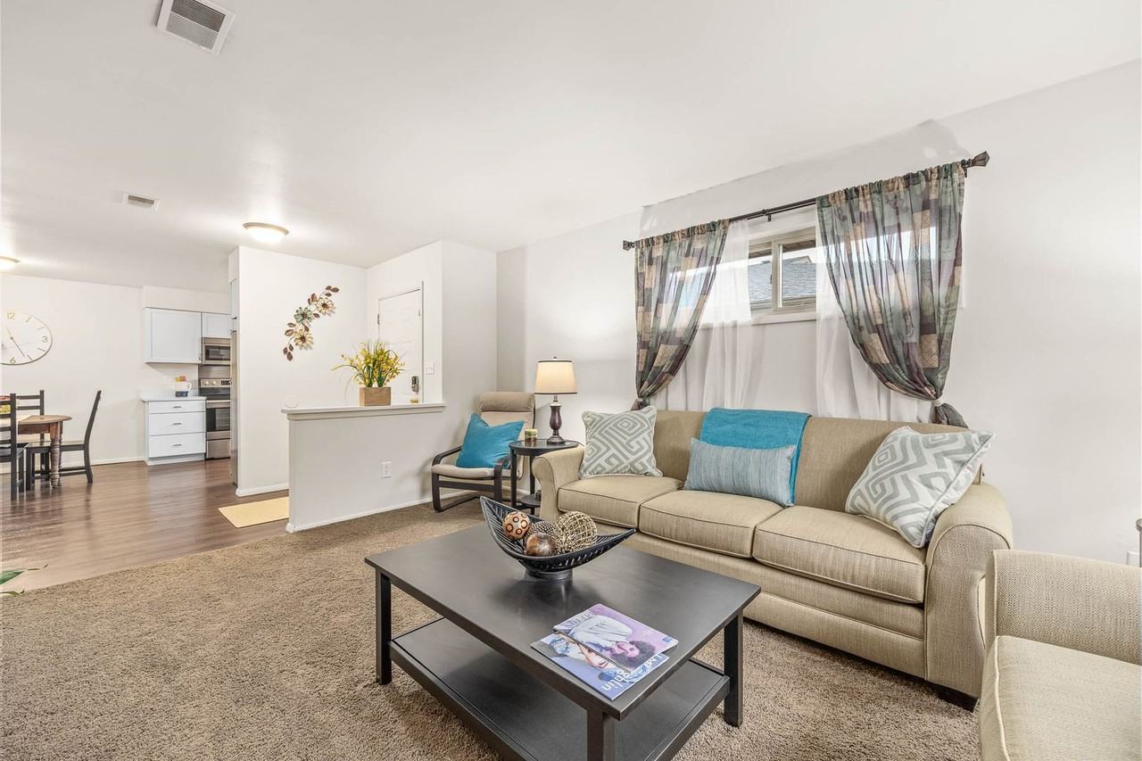 1005A Parkwood Dr - Photo 6 of 39